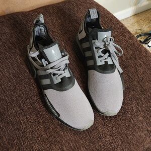 Adidas Men's Black and Gray Sneakers